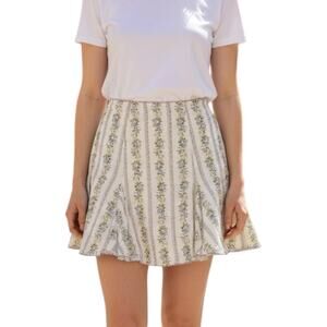 Amable By Mable White Floral Pleated Mini Skirt Size Medium Coquette Cottagecore